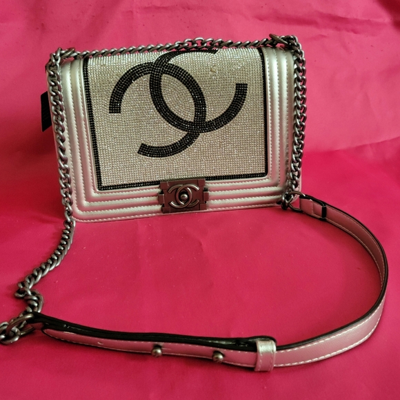 CHANEL Handbags - Women's CHANEL vintage Silver Leather Glitter Crystals Shoulder Bag.